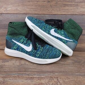 Nike LunarEpic Flyknit High-Top Sneakers